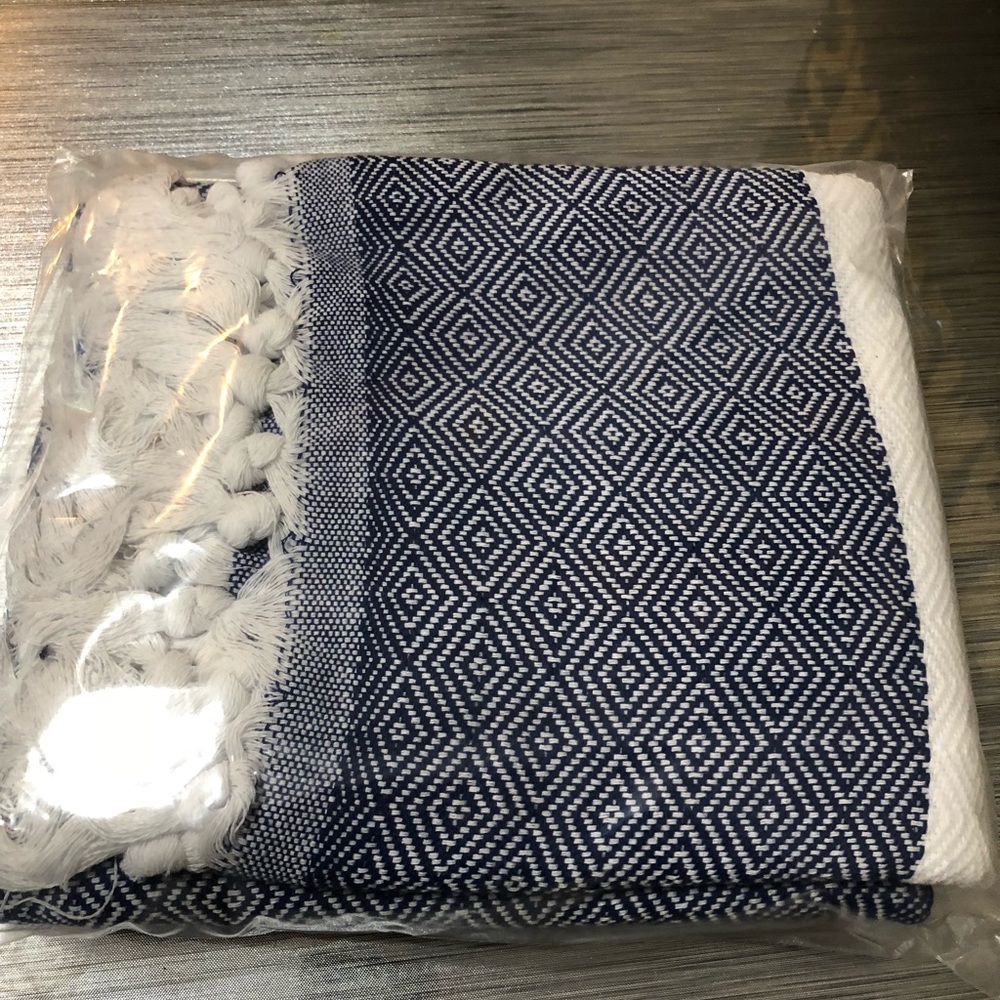 Trina Turk Towel - New in Packaging - 34in x 66in